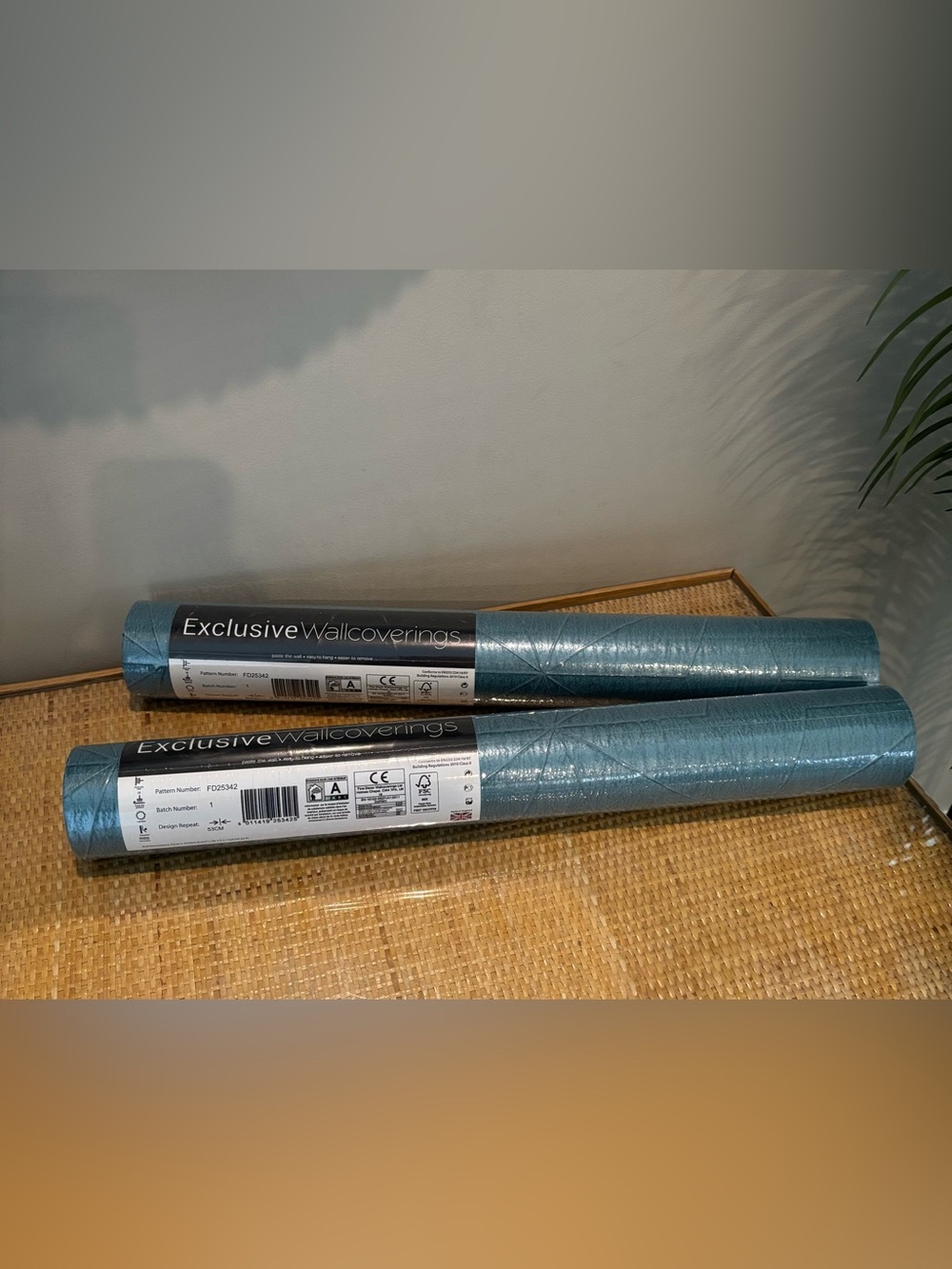 2 new Rolls of Exclusive Wallcoverings wallpaper in a gorgeous teal color!!